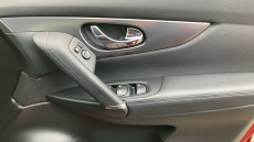 Nissan Qashqai 1.3 DiG-T Tekna 5dr Petrol Hatchback